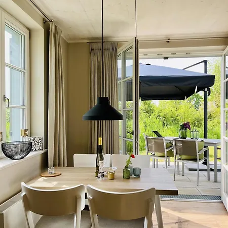 בית נופש Strandflieder 05 Klein Stresow Ruegen By Ruyastay פוטבוס