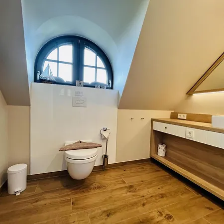 Strandflieder 05 Klein Stresow Ruegen By Ruyastay פוטבוס